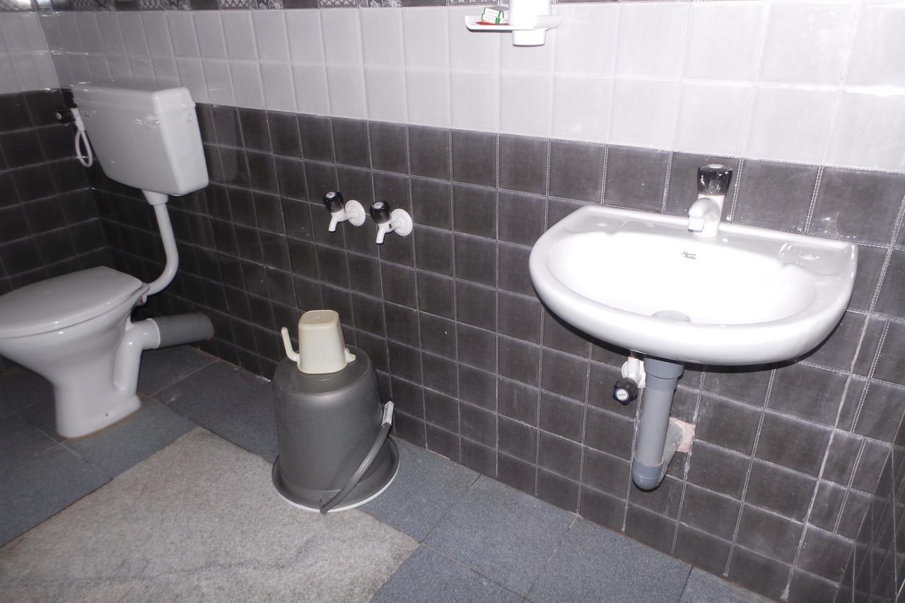 Iroomz Sri Vinayaka Comfort ビラージペット エクステリア 写真